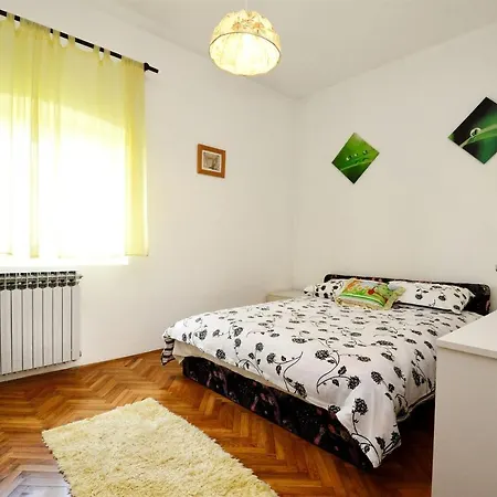 House Lanima Πόρετς